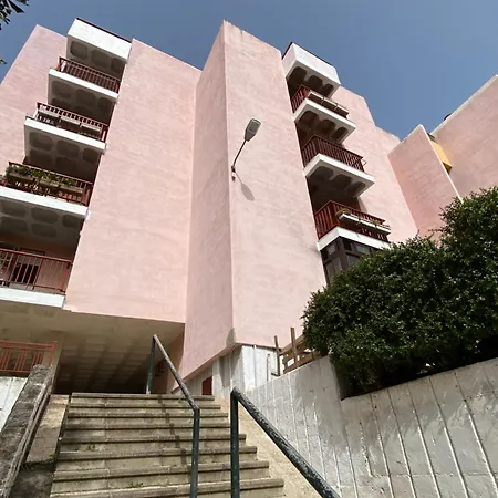 La Escalerica Apartment *
